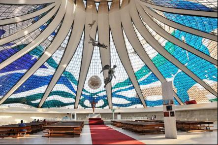  Interior da Catedral Metropolitana de Brasilia - Foto: Cayambe (Licen